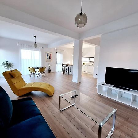 Dalia One Villa Balotesti Bagian luar foto